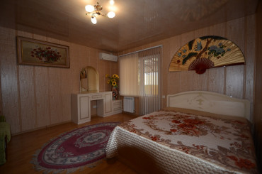 2-комнатная квартира, 50 м2, Пентхаус/3 этаж, г. Ялта, ул. Игнатенко, д. 12