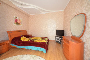 3-комнатная квартира, 100 м2, Пентхаус/2 этаж, г. Ялта, ул. Боткинская, д. 3