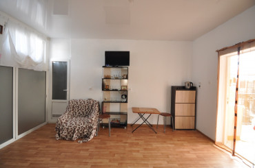 2-комнатная квартира, 40 м2, Пентхаус/3 этаж, г. Ялта, ул. Игнатенко, д. 2