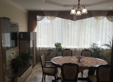 3-комнатный 3 этажный дом, 150 м2, г. Ялта, ул. Богдановича, д. 2