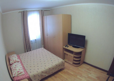 3-комнатная квартира, 150 м2, 3/3 этаж, г. Ялта, ул. наб. имени В.И. Ленина, д. 5