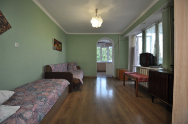 1-комнатная квартира, 35 м2, 1/3 этаж, г. Ялта, ул. Поликуровская, д. 19