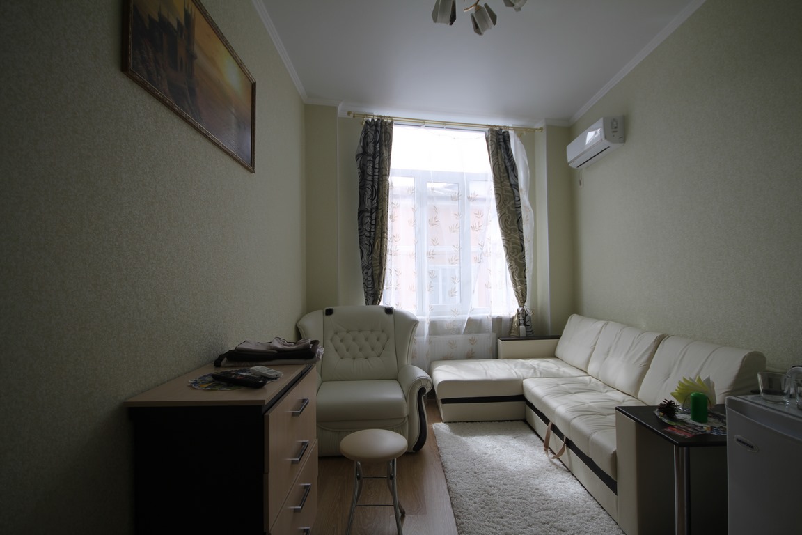 1-комнатный номер, 20 м2, 2/4 этаж, г. Ялта, ул. Дражинского, д. 32