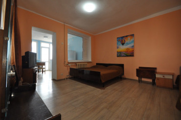 2-комнатная квартира, 40 м2, 2/2 этаж, г. Ялта, ул. Поликуровская, д. 19