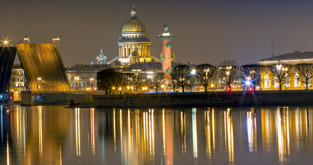 Две столицы: Москва — Санкт-Петербург. Москва - Санкт-Петербург - Кронштадт - Петергоф - Санкт-Петербург