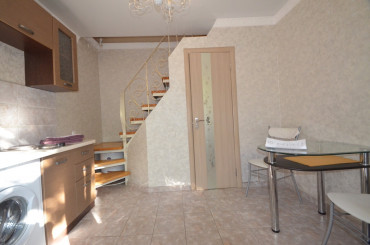 1-комнатный 2 этажный дом, 30 м2, г. Ялта, ул. Войкова, д. 2