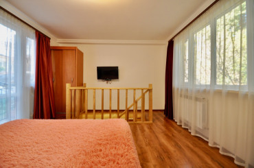 2-комнатный 2 этажный дом, 45 м2, г. Ялта, ул. Пушкинская, д. 21