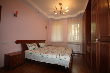 1-комнатная квартира, 25 м2, 2/3 этаж, г. Ялта, ул. Дражинского, д. 31