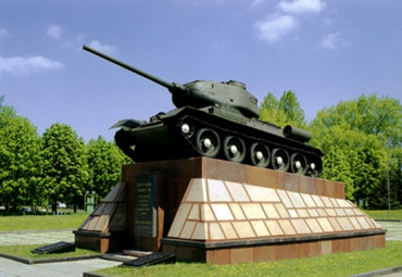 Мемориал «В честь героев Курской битвы».