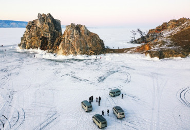 На лед Байкала в январе. Иркутск – Хужир.