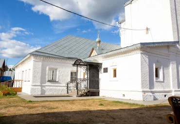 Знаменский епархиальный монастырь.