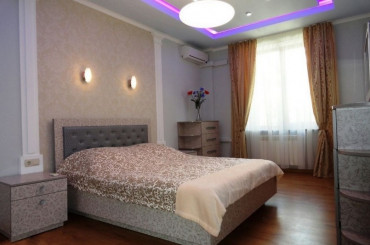 2-комнатная квартира, 56 м2, 2/3 этаж, г. Ялта, ул. Киевская, д. 14