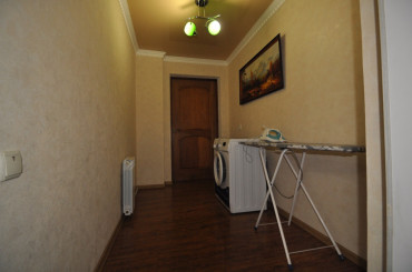 4-комнатная квартира, 80 м2, 1/2 этаж, г. Ялта, пер. Потемкинский, д. 3в